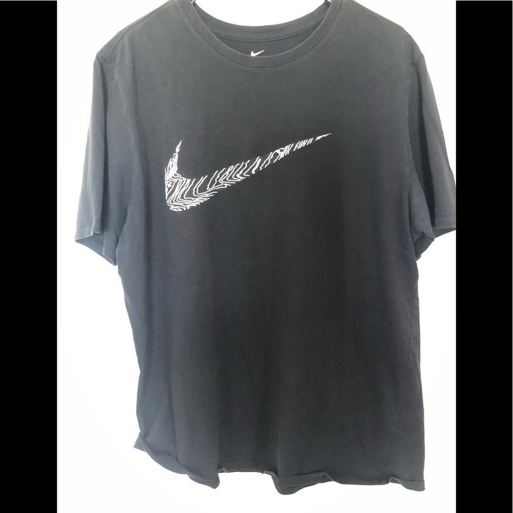 Mens Black Nike Tee shirt. Size XL